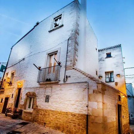 Borgo *